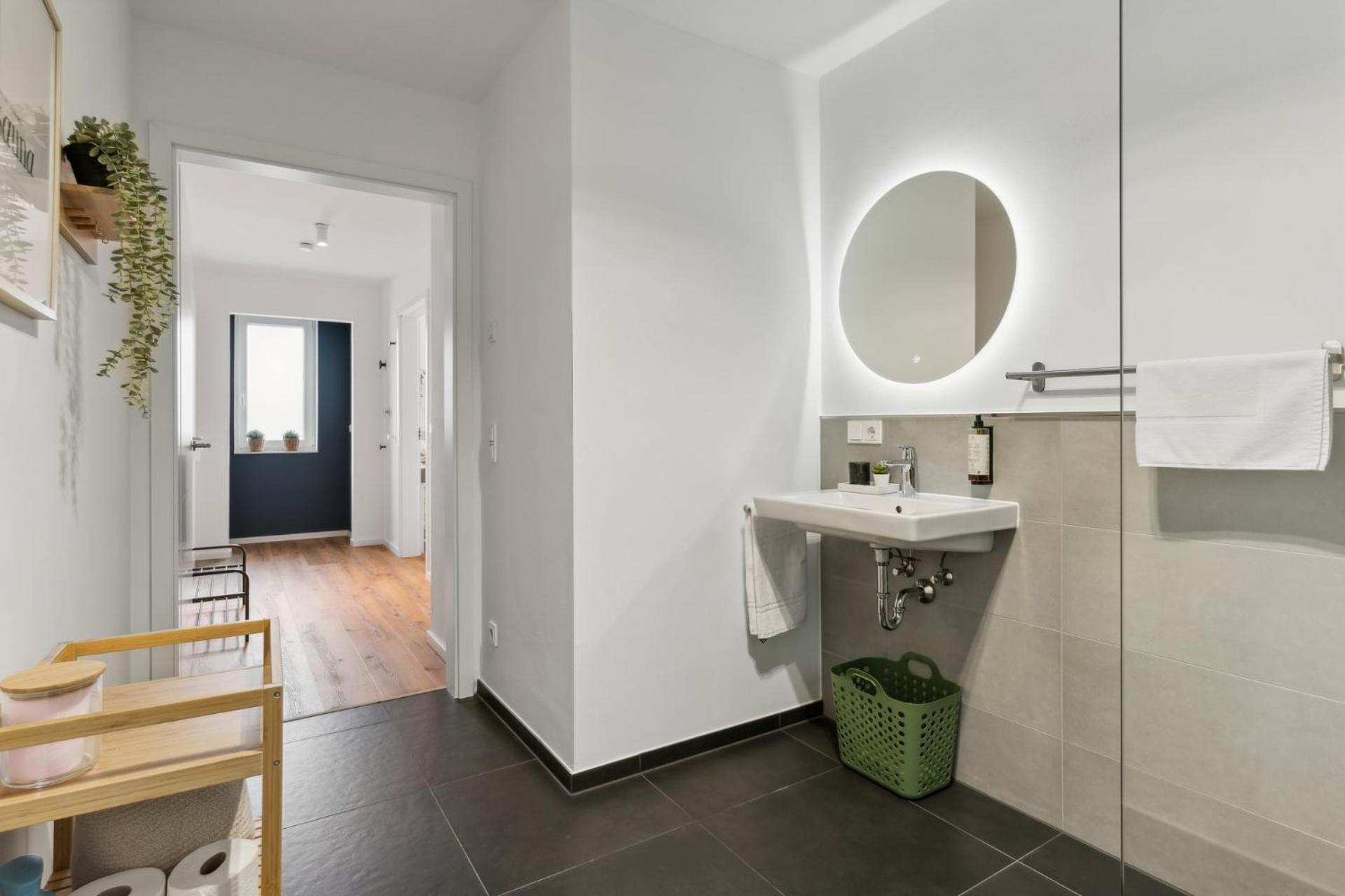 Deluxe Apartment In Bielefeld City Mit Parkplatz Und Balkon Екстериор снимка