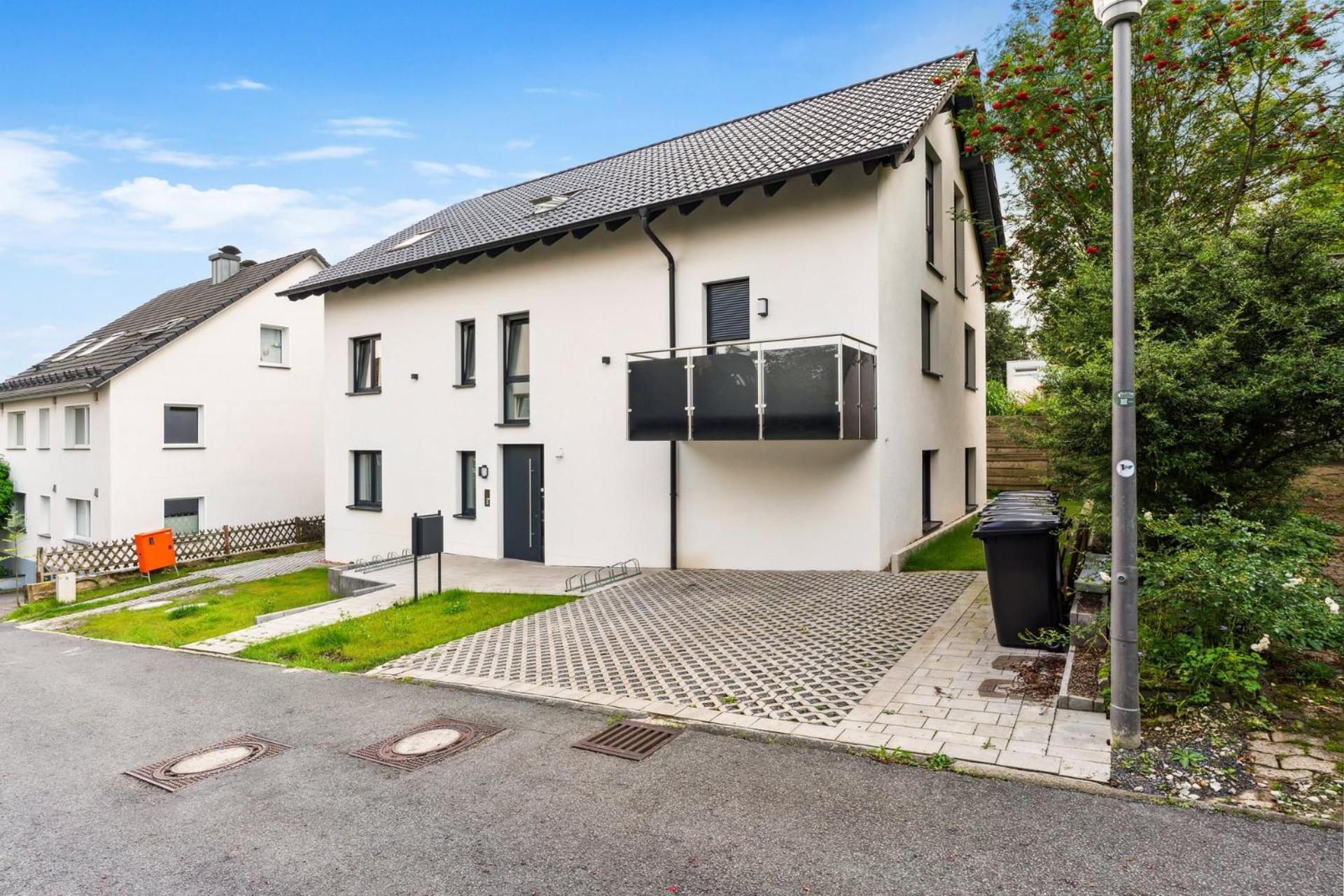Deluxe Apartment In Bielefeld City Mit Parkplatz Und Balkon Екстериор снимка